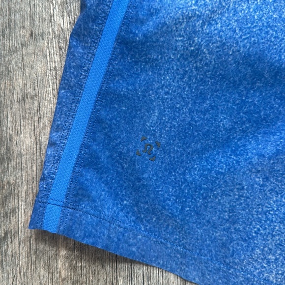 Men’s lululemon shorts size small - Picture 3 of 7